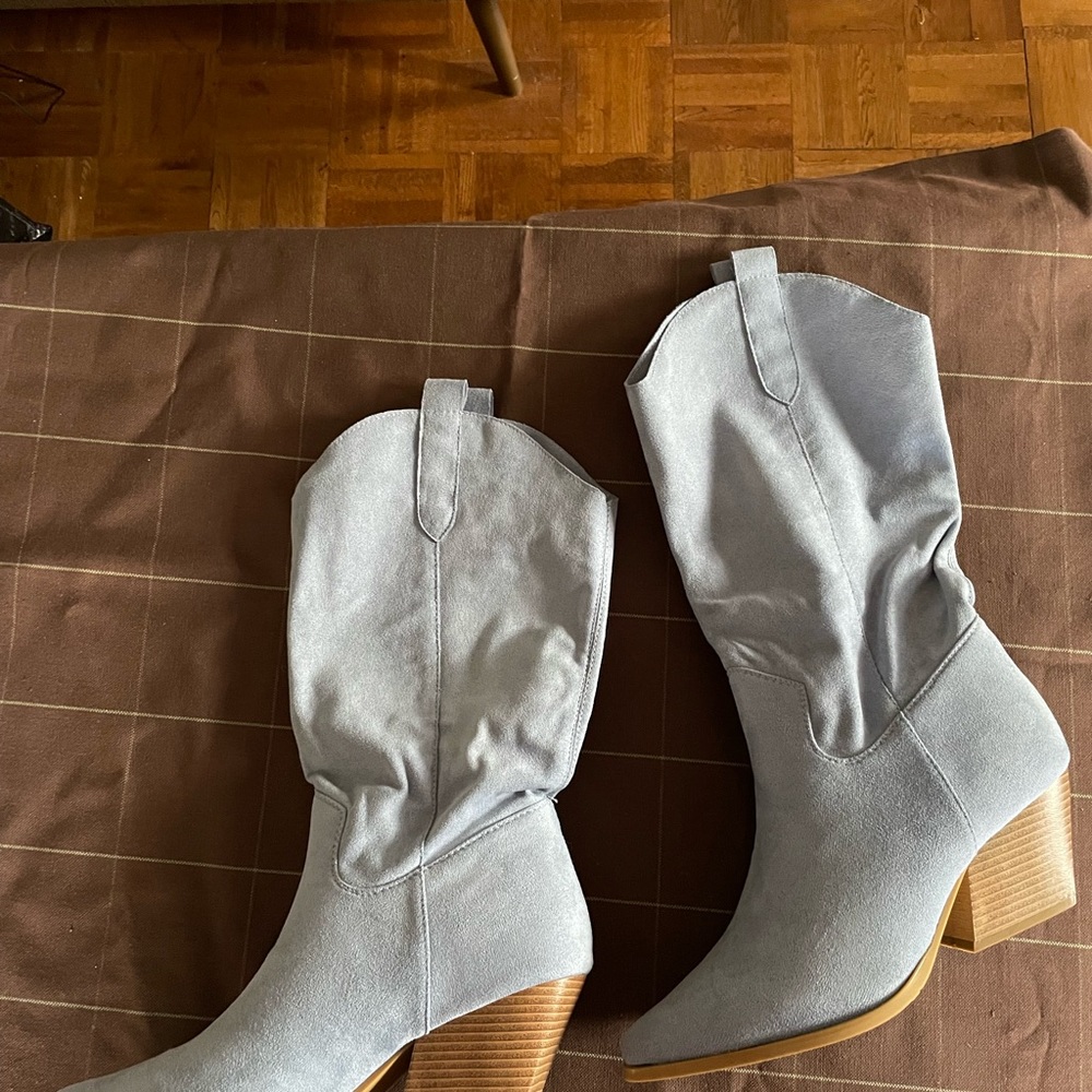 Light blue cowboy boots - Picture 2 of 8